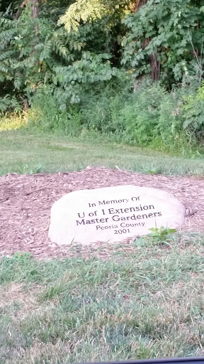 U of I Master Gardners Memorial Stone - Peoria Heights, IL.jpg