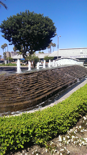 Archstone Fountain - Marina del Rey, CA.jpg