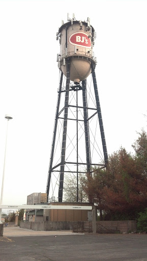 Water Tower at BJ's - Fairfield, CT.jpg