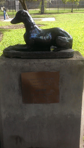 Greyhound Memorial at Poinciana Park - Hollywood, FL.jpg