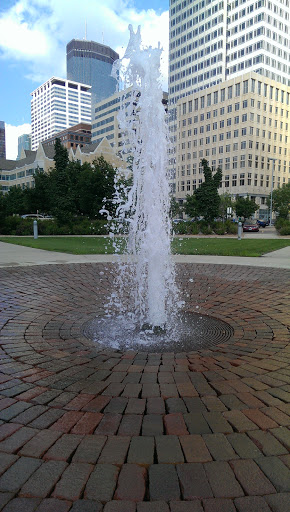 St. Thomas Water Fountain - Minneapolis, MN.jpg