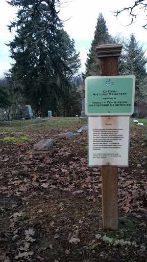 Gillespie Cemetery - Eugene, OR.jpg