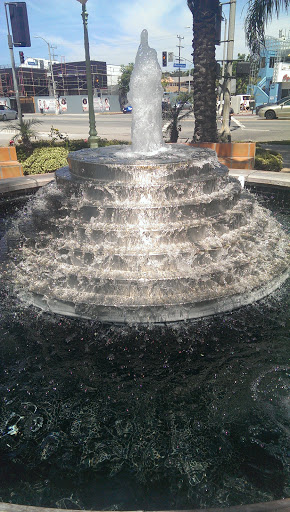 Corner Fountain - Marina del Rey, CA.jpg