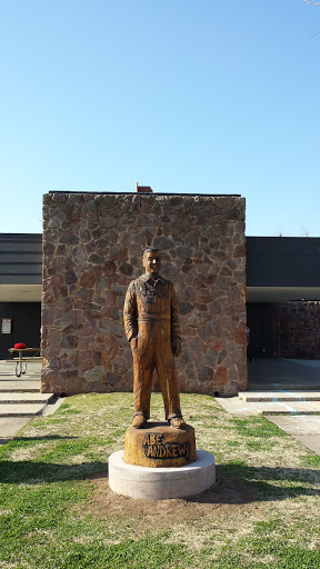 Abe Andrews Statue - Norman, OK.jpg