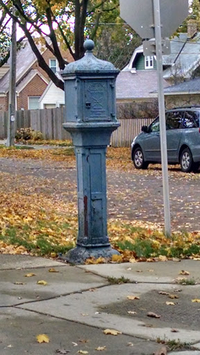 Old Police Box - Locust - Milwaukee, WI.jpg