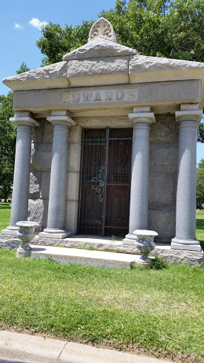 Edward Memorial mausoleum - Fort Worth, TX.jpg
