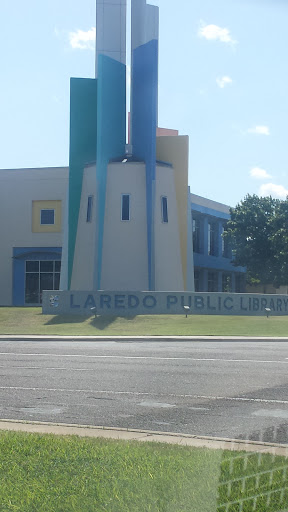 Laredo Public Library - Laredo, TX.jpg