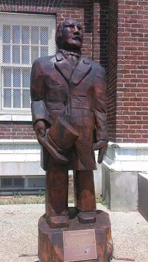 Grover Cleveland Statue - Buffalo, NY.jpg