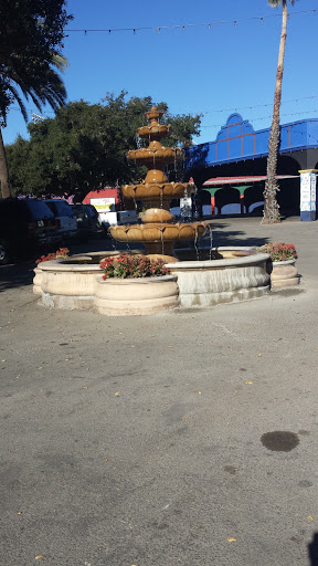 Fairview Farms Fountain - Pomona, CA.jpg