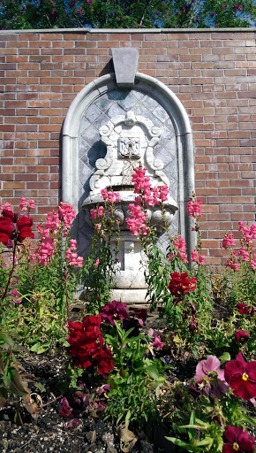 Altessa Fountain - Roseville, CA.jpg