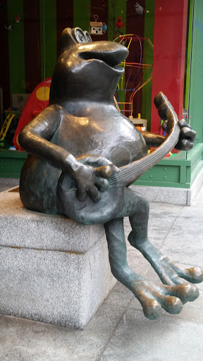 Benjo La Grenouille - Ville de Québec, QC.jpg