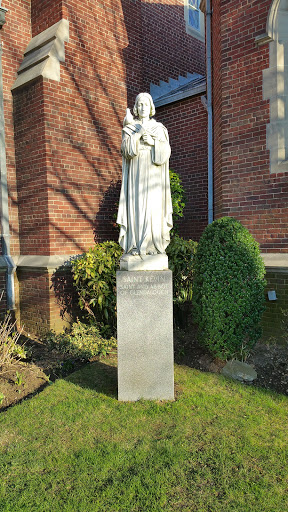 Statue of Saint Kevin - Queens, NY.jpg