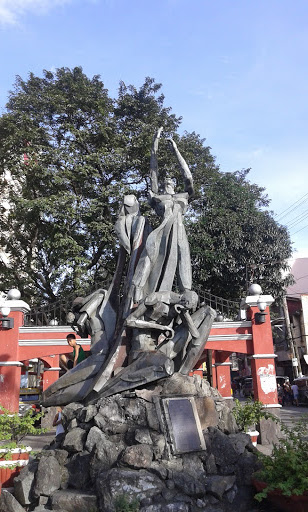 Sigaw Ng Tondo Sculpture (1978) - Manila, NCR.jpg