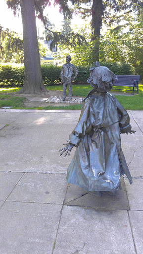 Beverly Cleary Statues - Portland, OR.jpg