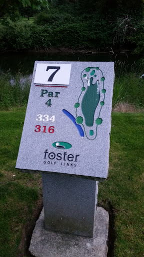 Foster Golf Hole 7 - Seattle, WA.jpg