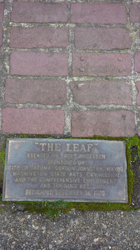 Wright Park Leaf Statue - Tacoma, WA.jpg