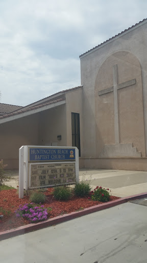 Iglesia Bautista Huntington Beach - Huntington Beach, CA.jpg