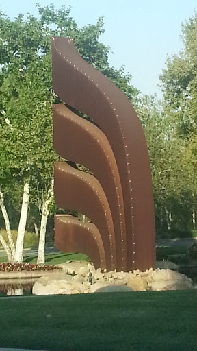 Redhawk Fountain - Temecula, CA.jpg