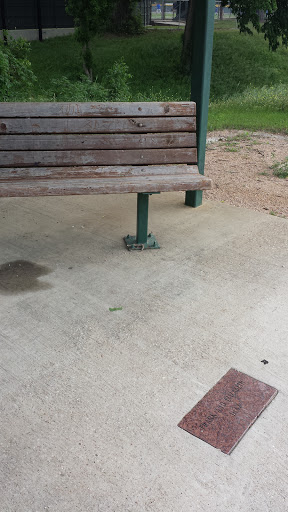 Frank and Elizabeth Diaz Memorial Bench - Fort Worth, TX.jpg