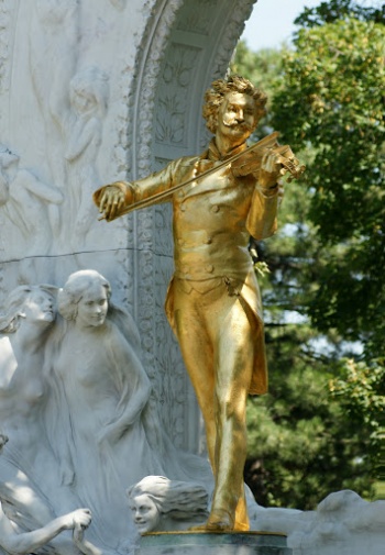 Johann StrauÃ Son Monument - Wien, Wien.jpg