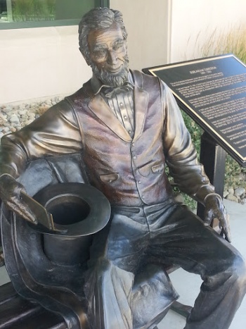 Honest Abe Statue - Springfield, IL.jpg