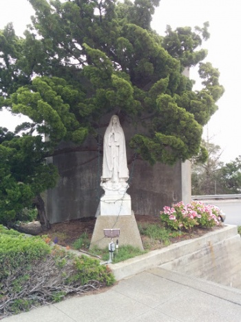 Virgin Mary Statue - Daly City, CA.jpg