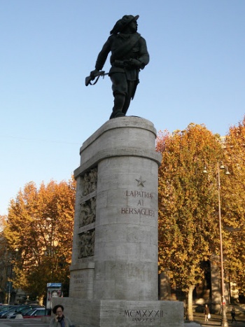 Monumento al Bersagliere - Roma, Lazio.jpg