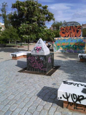 El pirulo - Madrid, Comunidad de Madrid.jpg