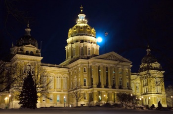 Iowa State Capitol - Des Moines, IA.jpg