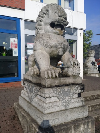 Grosser LÃ¶we - Oberhausen, NRW.jpg