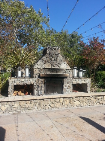 Antique Wagon Wheel - Temecula, CA.jpg