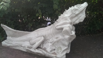 Lizard Statue - Amsterdam, NH.jpg