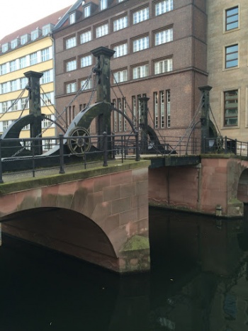 JungfernbrÃ¼cke - Berlin, Berlin.jpg