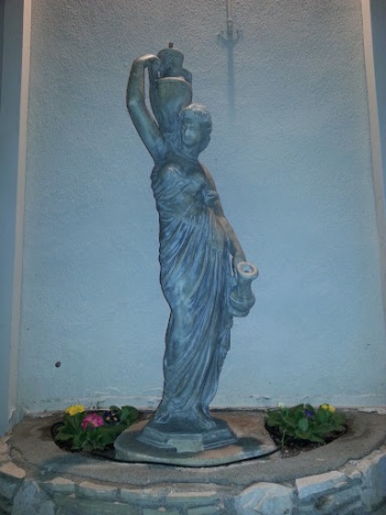 Lady Golden Shield - Torrance, CA.jpg