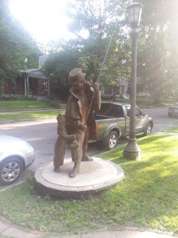 Lamp Lighter Statue - Saint Paul, MN.jpg