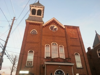 Iglesia Pentecostal Arca Cristiana - Allentown, PA.jpg