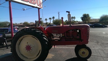Waldos Tractor Exhibit - Mesa, AZ.jpg