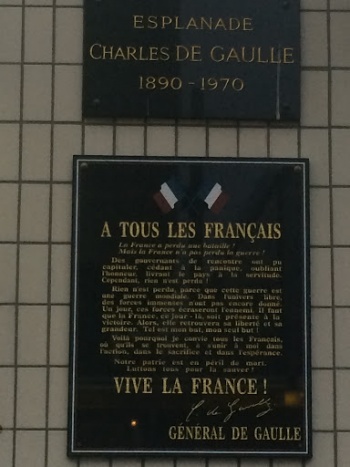 Esplanade Charles De Gaulle - Nanterre, Île-de-France.jpg