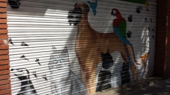 Graffiti Mes Que Gossos - Santa Coloma de Gramenet, CT.jpg