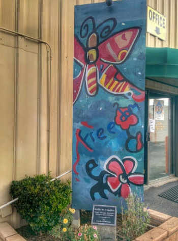 Berlin Wall Section - Palmdale, CA.jpg