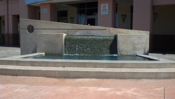 Bridgepointe Shopping Center Fountain - San Mateo, CA.jpg