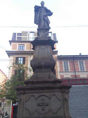 Monumento di Largo della Crocetta - Milano, Lombardia.jpg