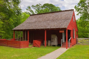 Vermilionville Le Magasin-L'Ãcurie - Lafayette, LA.jpg