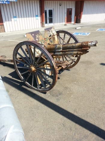 Veterans Hall Cannon - Richmond, CA.jpg