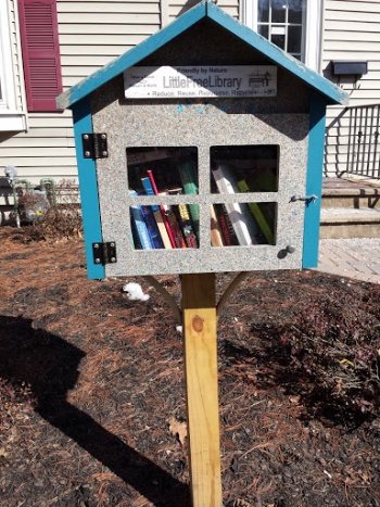Little Free Library - Metuchen, NJ.jpg