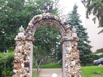 Blessed Art Thou Arch - Cedar Rapids, IA.jpg