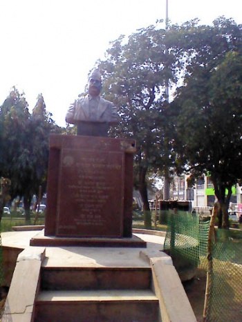 Dr. Keshav Baliram Hedgiwar Statue - New Delhi, DL.jpg