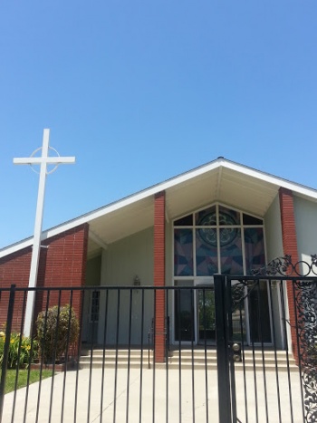 Lutheran Church of our Savior - Fullerton, CA.jpg