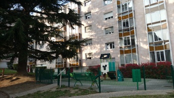 Aire De Jeux - Suresnes, Île-de-France.jpg