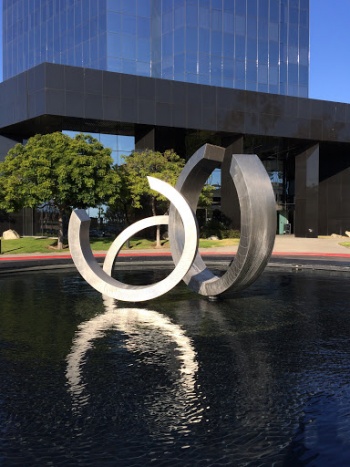 Rings Fountain - Oxnard, CA.jpg